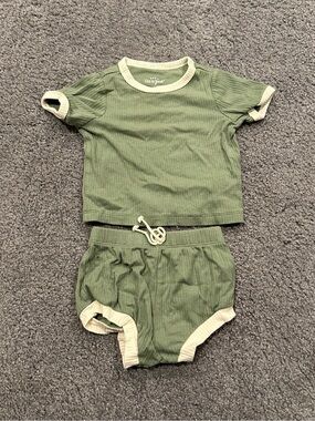 Cat & Jack Olive Green Ribbed Two-Piece Set with Cream Trim